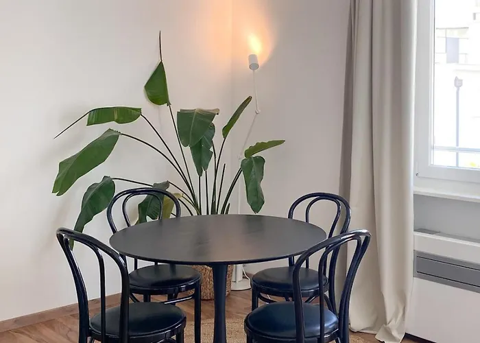 Charmante Altbauwohnung Mit Seeblick & Balkon 아파트 Muralto