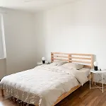 Charmante Altbauwohnung Mit Seeblick & Balkon Διαμέρισμα *