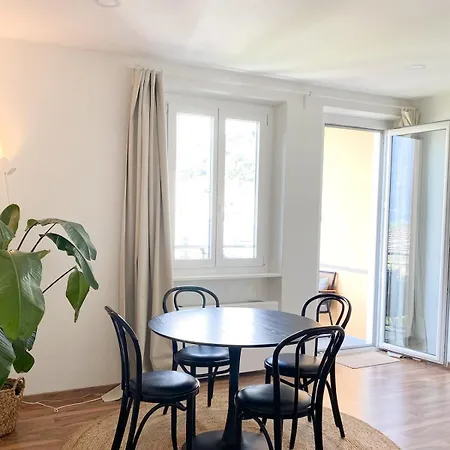 Διαμέρισμα Charmante Altbauwohnung Mit Seeblick & Balkon *